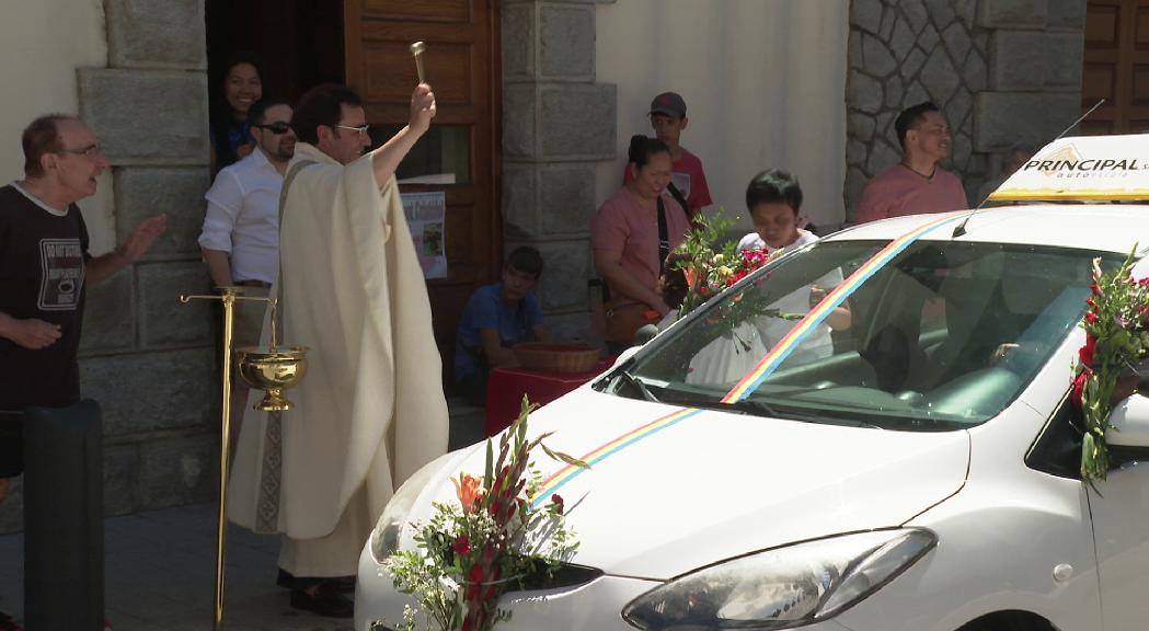 Benedicció de vehicles per Sant Cristòfol arreu del país