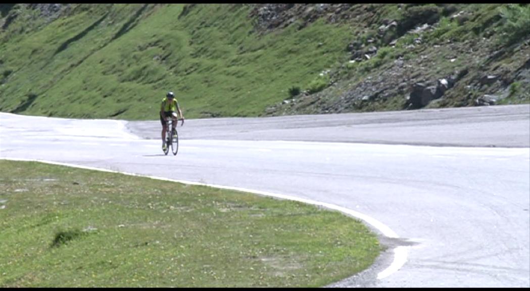 Les bicicletes s'apoderen de nou de la carretera de la Coma d'Arcalís