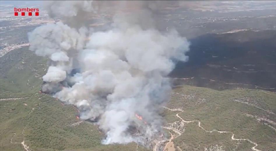 El sud d'Europa continua lluitant contra els incendis foresta