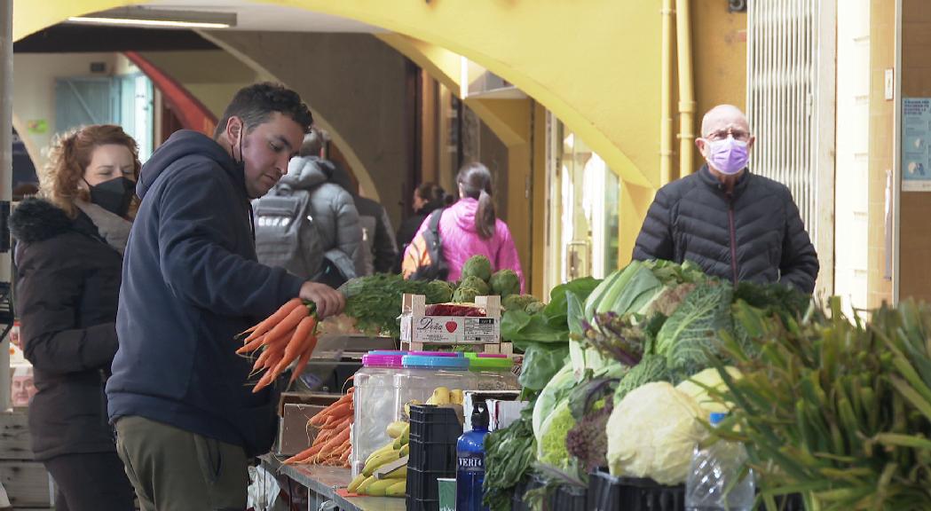 Les botigues al carrer de la Seu d'Urgell constaten un descens de visitants els darrers anys