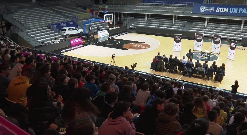 La campanya Actuem contra el bullying aplega mil alumnes al Poliesportiu d'Andorra 