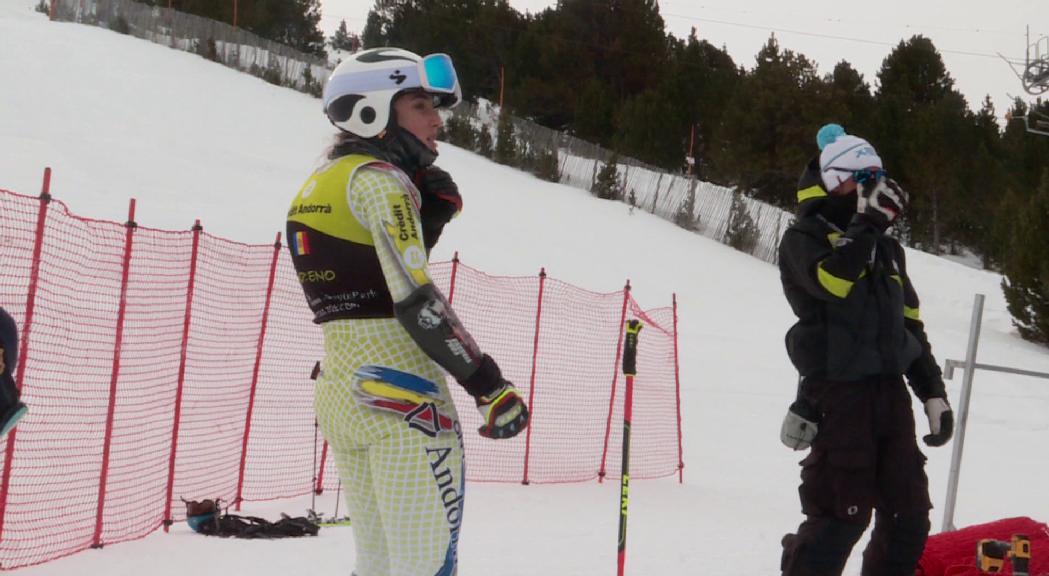 Cande Moreno es posa a punt a la pista l'Esparver després de superar la Covid