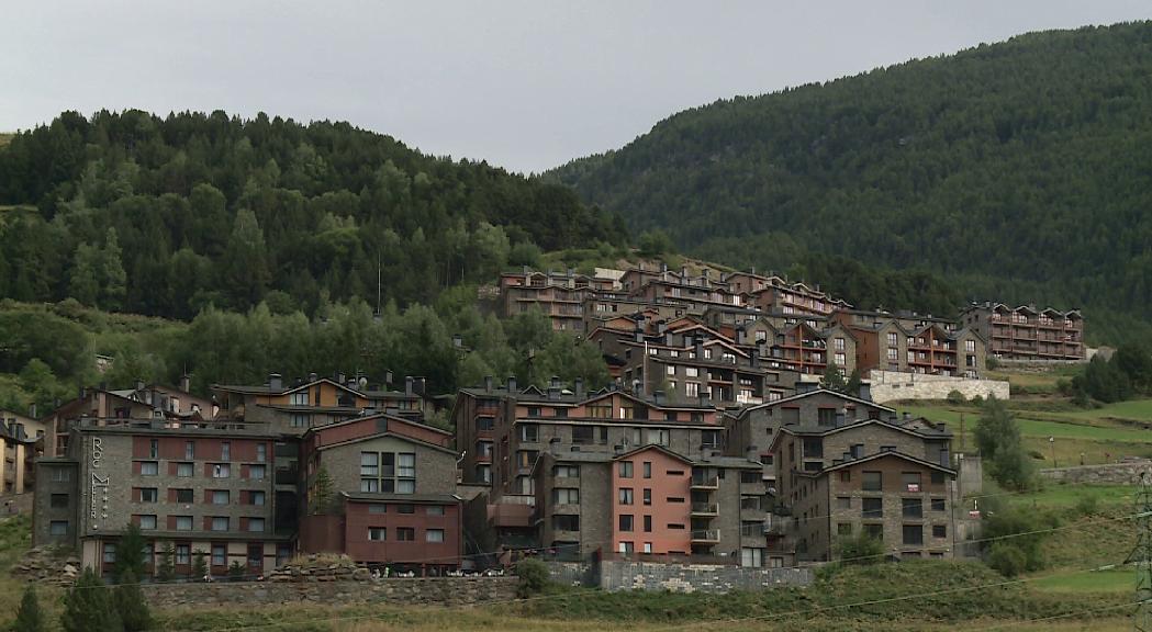 Canillo no descarta oferir-se com a garantia per potenciar que pisos turístics passin a ser de lloguer