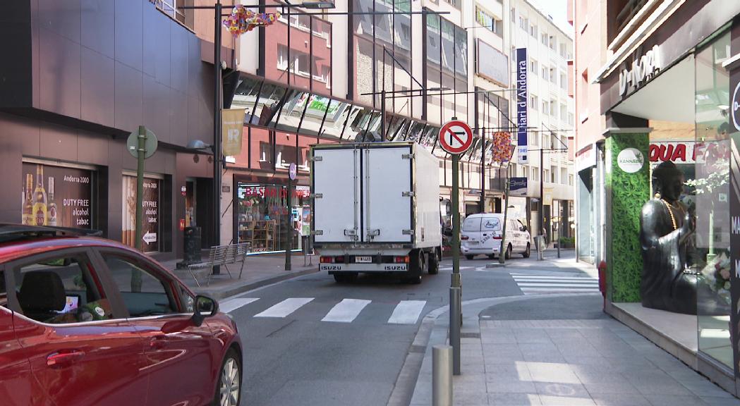 Canvis en el trànsit de Prada Ramon i noves places d'aparcament per a motos