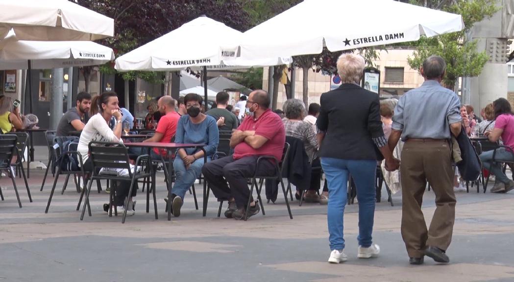 Catalunya amplia l'horari de la restauració fins a mitjanit i les trobades a 10 persones a partir de dilluns