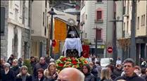 Un centenar de fidels al viacrucis de Sant Julià