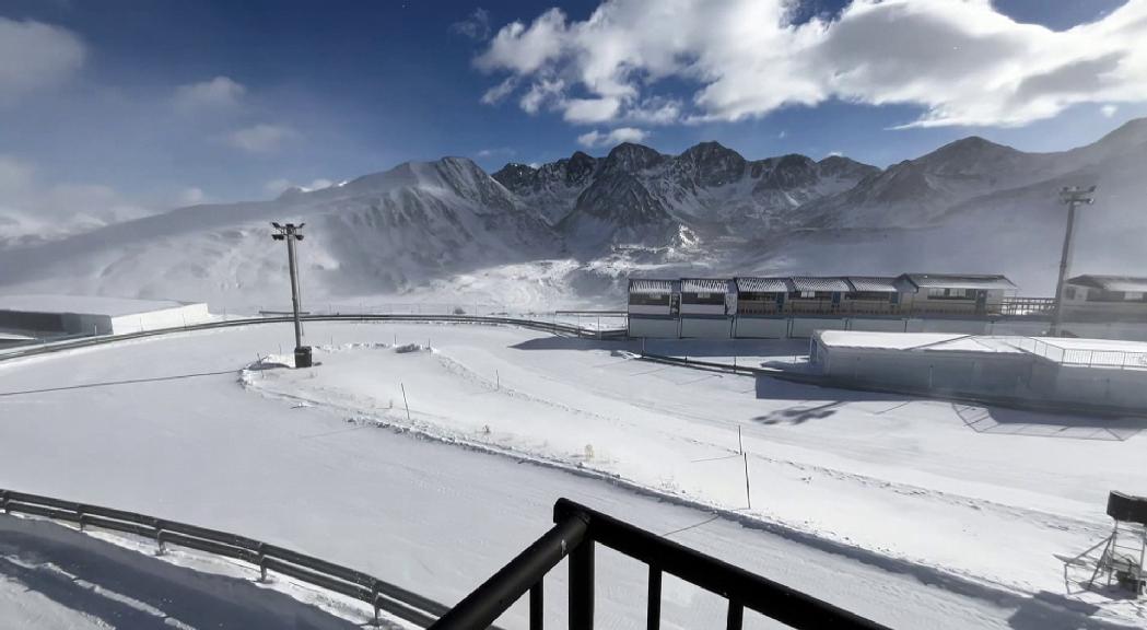 El Circuit d'Andorra-Pas de la Casa es tenyeix de blanc per rebre el Trofeu Andros