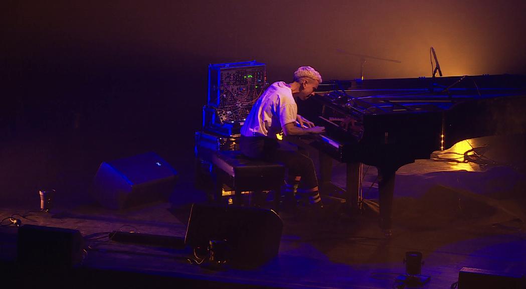 Clara Peya, magnètica a l'Auditori Nacional amb 'Piano solo & electrònica'