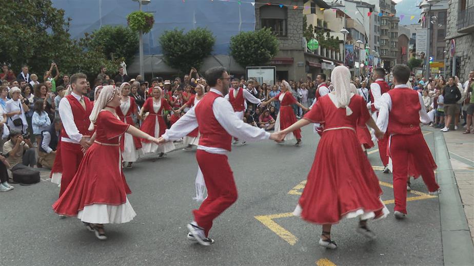 L'Esbart Dansaire oferirà classes gratuïtes per a