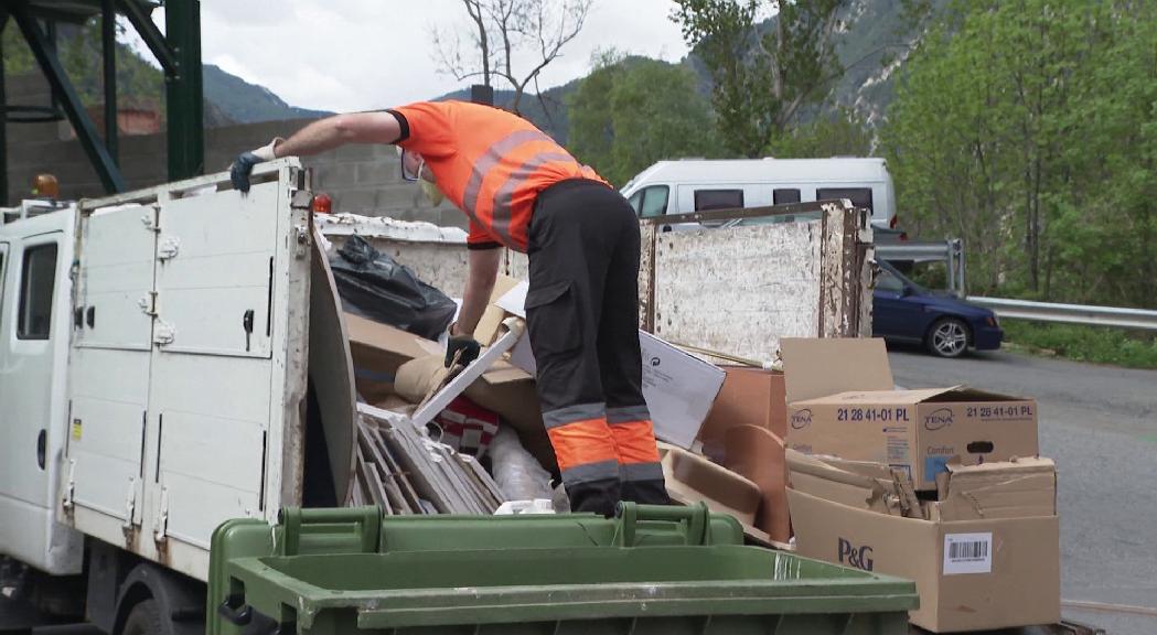 Col·laboració entre comuns i Govern per instaurar nous sistemes de recollida selectiva l'any vinent