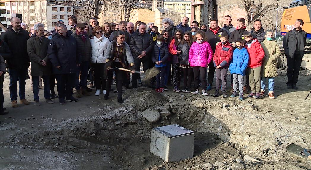 Es col·loca la primera pedra del parc de l'Ossa