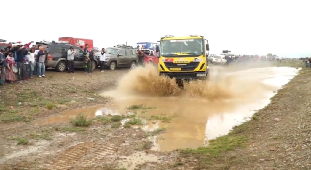 Comença el Dakar: tres residents aspiren a endur-se el Tuareg