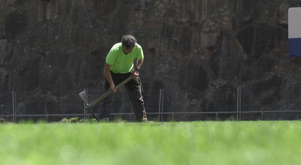 Comencen les obres al Comunal Joan Samarra per acollir el partit del 14 de juliol entre l'Atlètic Club Escaldes i el Gzira