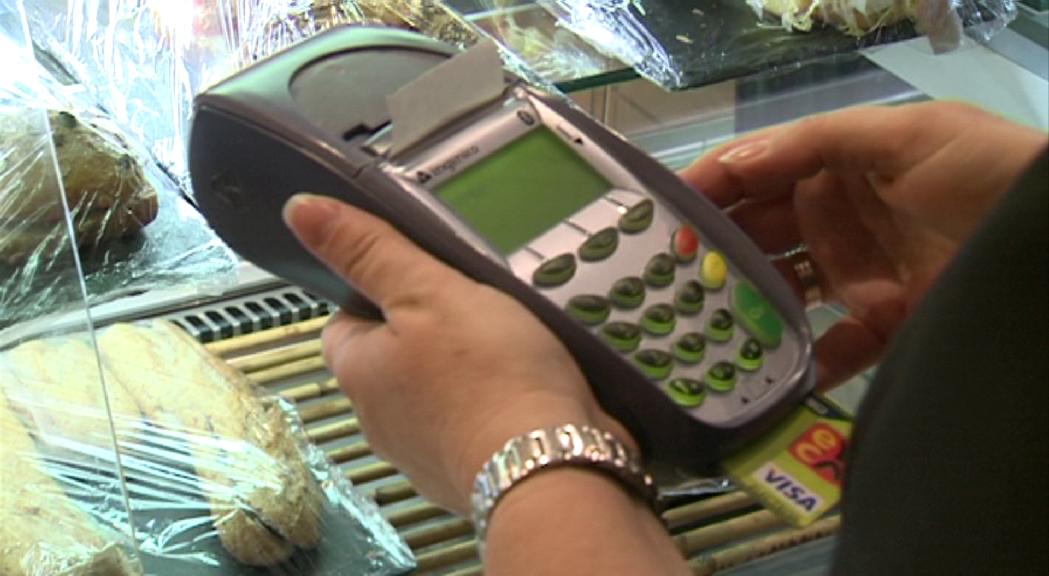 Les comissions bancàries als comerços per pagaments amb targetes de crèdit estrangeres seran fins a un 30% inferiors a partir del novembre