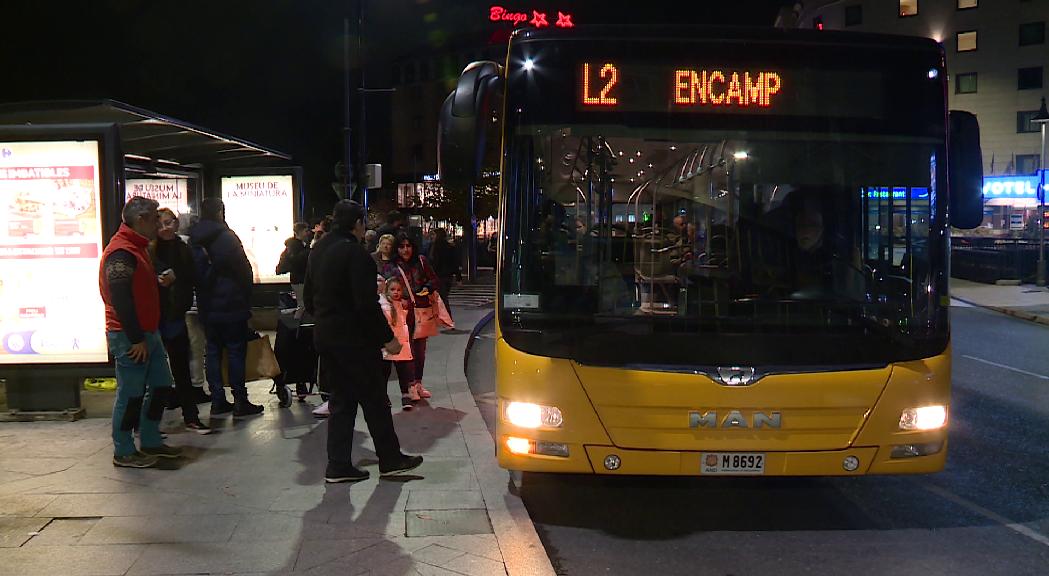 Les companyies de transport públic apliquen augments de salari per atreure conductors i garantir el servei