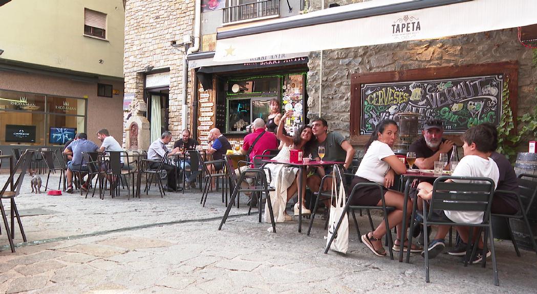 El comú d'Andorra la Vella revisa totes les terrasses per possibles incompliments de la normativa