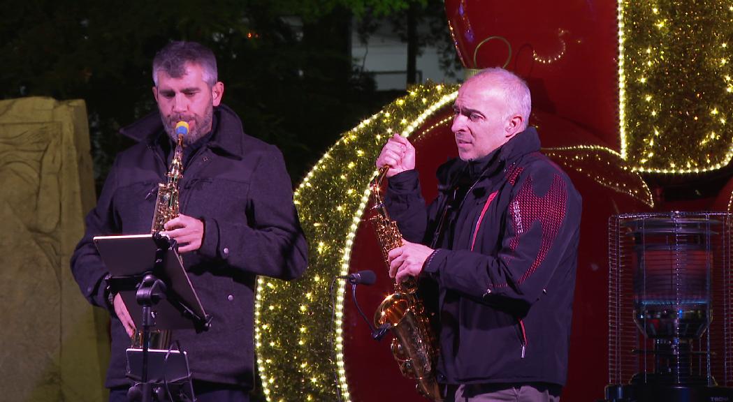 Concert de saxo a l'espai d'artesania, gastronomia i música Sabors d'advent