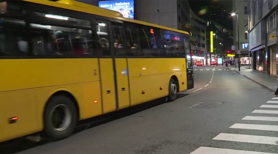 Coneix les tres noves línies de bus nocturn entre setmana