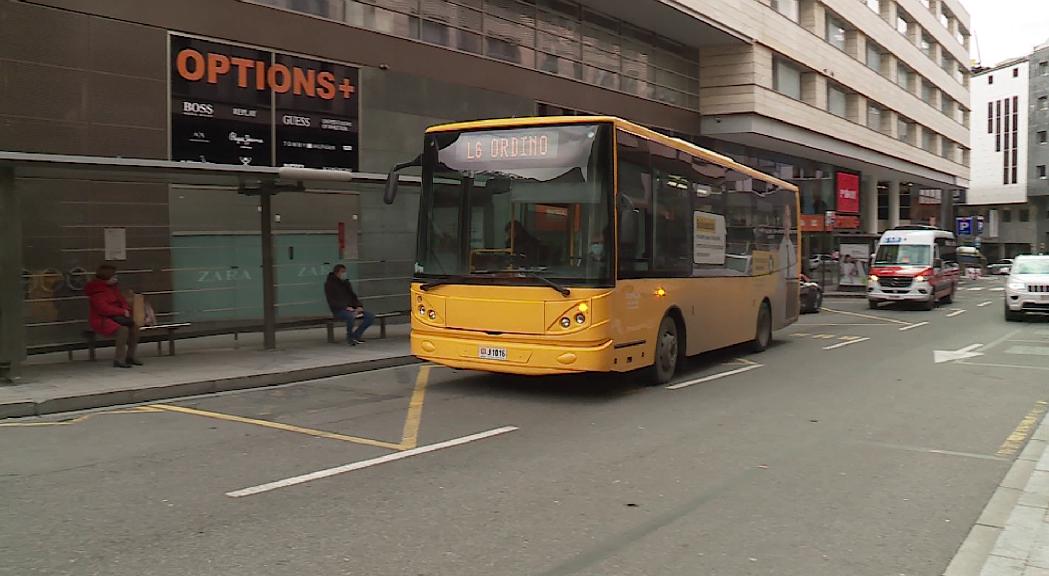 Coopalsa, una de les concessionàries de les línies d'autobusos nacionals, veu el futur amb "nerviosisme"