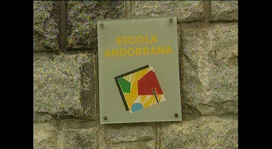 La creació de l'Escola Andorrana ja té llibre