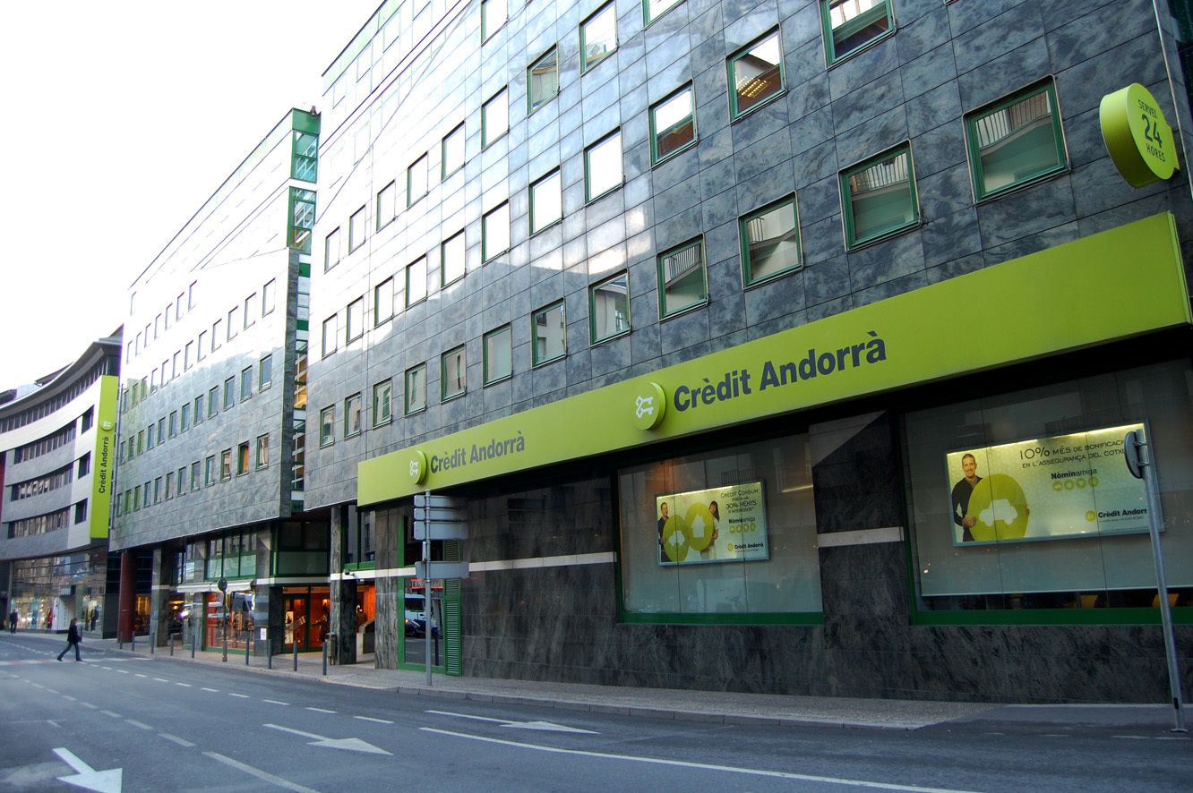 Crèdit Andorrà facilita els pagaments digitals a comerços i empreses