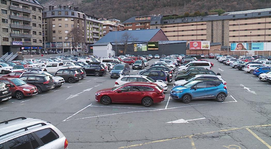 Creix en un 2,3% el parc automobilístic, amb més de 2.000 vehicles