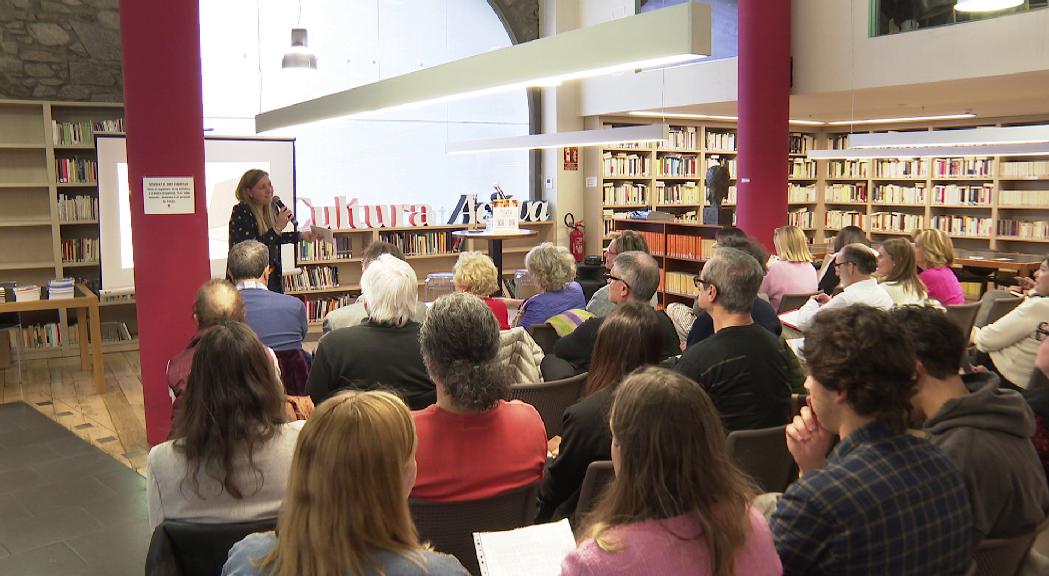 Cultura Activa recull un premi per incentivar l'ús del català