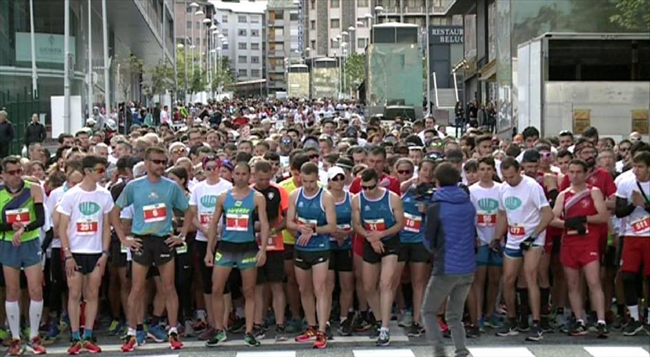 L'onzena edició de la cursa popular Illa Carlemany del Dia