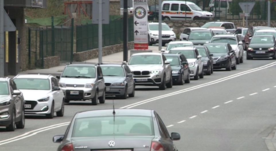 Davalla un 3% el nombre de vehicles que han entrat al país en el que portem d'any