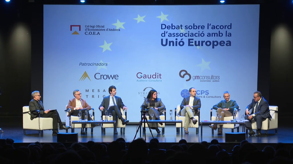 Empat tècnic en el debat sobre l'acord d'associació