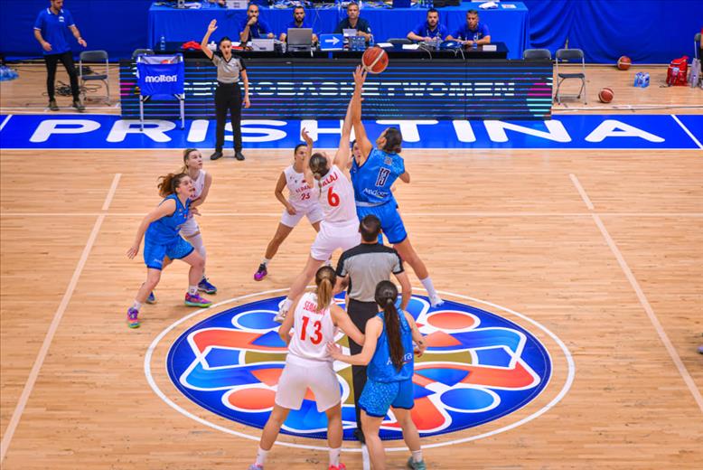 La selecció femenina s'ha estrenat en l'