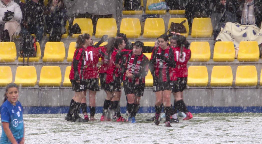 Derrota dura de l'Enfaf femení davant el cuer (1-2)