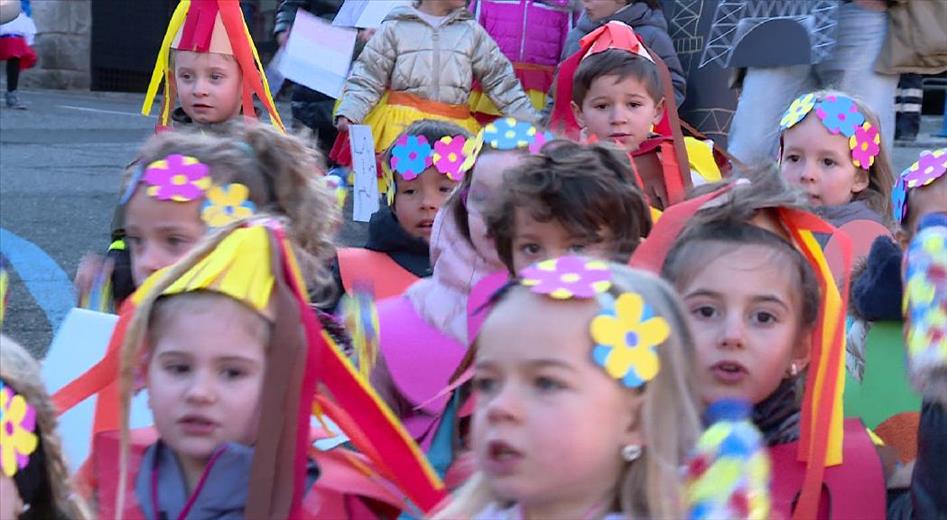 Els alumnes d'Ordino han encetat el carnaval amb una desfilad