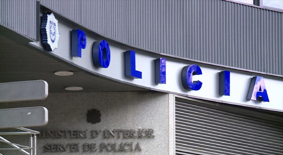 Dues persones van alertar dimecres la policia des d’una benzinera