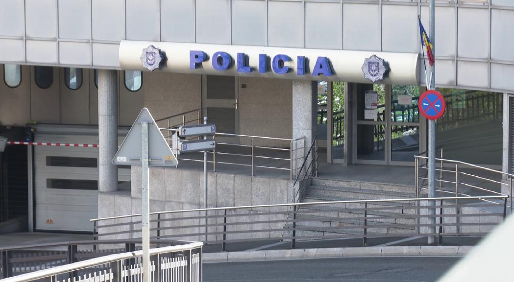 Detingut a Ordino per resistir-se a la policia