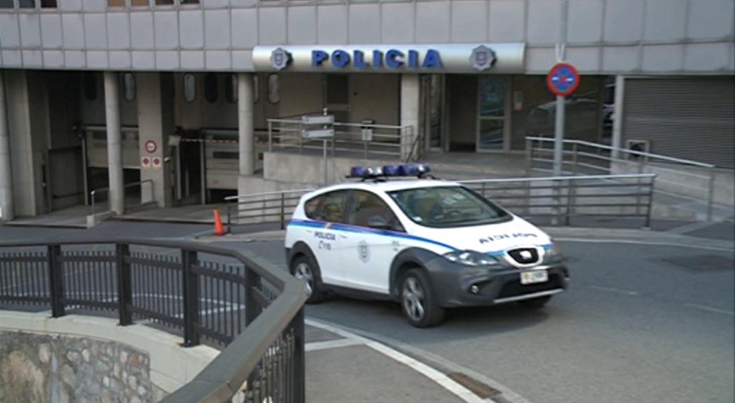 Detinguts tres joves amb 213 grams de marihuana en una carretera secundària de Sant Julià 