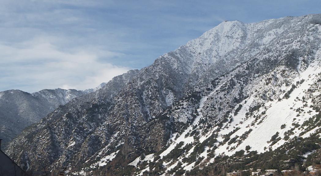 Un Dia Internacional de les Muntanyes des de la distància però amb paisatges de postal