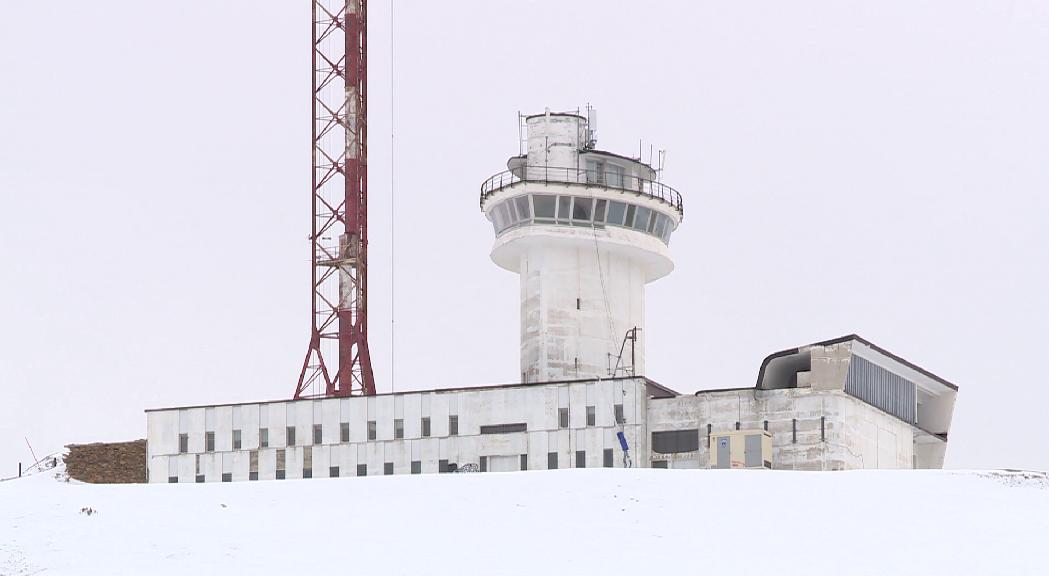 Dos inversors salven el sobrecost de més de 8 milions de l'Icònic