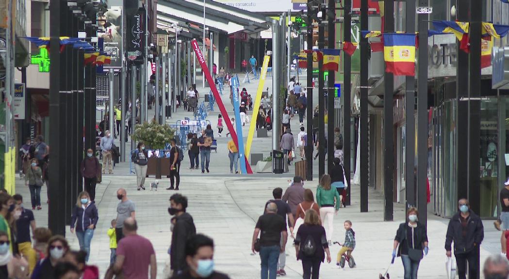 És encertada la reobertura de l'accés de turistes al juny?