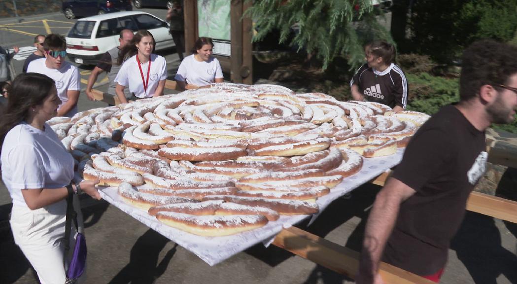 L'ensaïmada més gran dels Pirineus torna a l'Aldosa