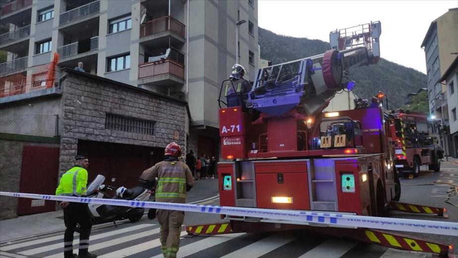 Aquest dilluns al vespre s'ha produït un incendi a un bl