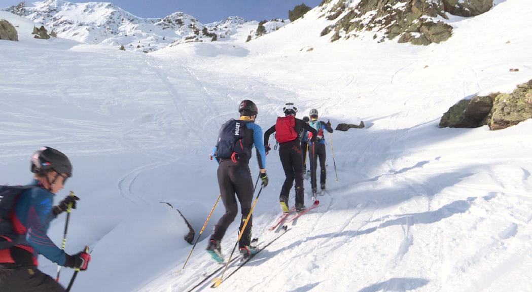 L'equip d'esquí de muntanya de la FAM marxa una setmana a Paso de l'Stelvio