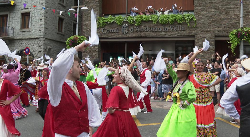  L'esbart d'Andorra la Vella obre la festa major de la capital