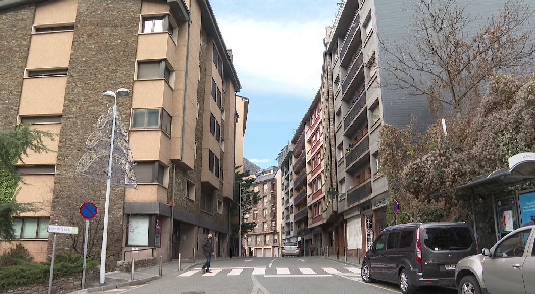 Escaldes-Engordany detecta uns 40 edificis que ocupen més espai del permès a la via pública