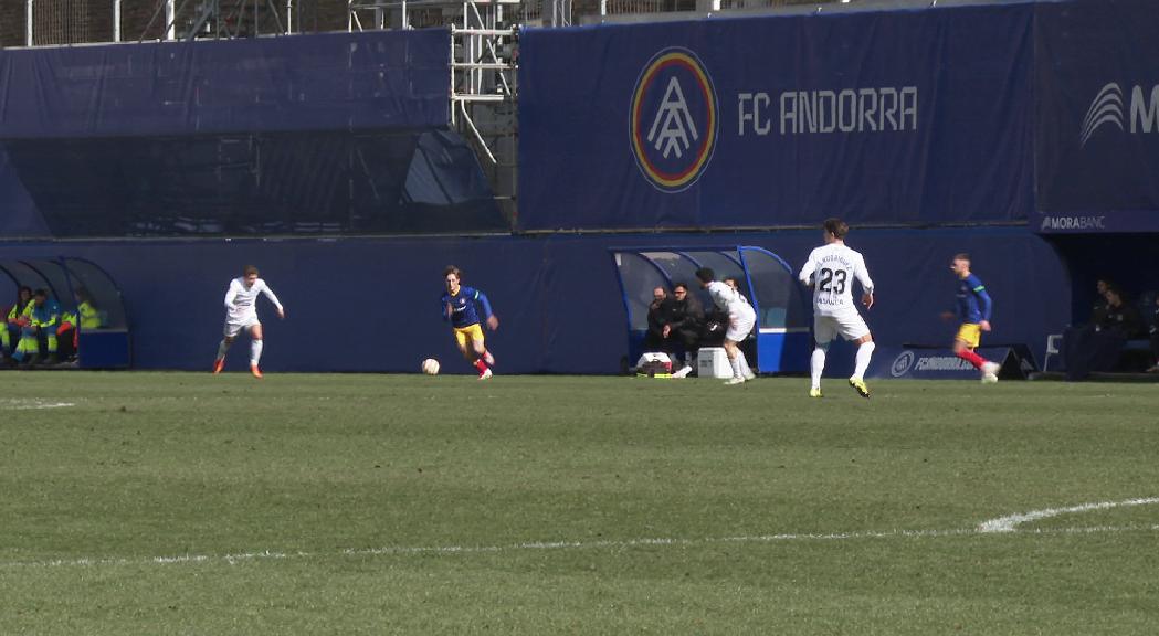 L'escenari del partit entre l'Andorra i Girona, en l'aire