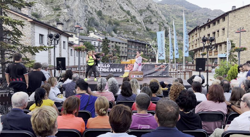 L'Escènic Arts porta el teatre al carrer 