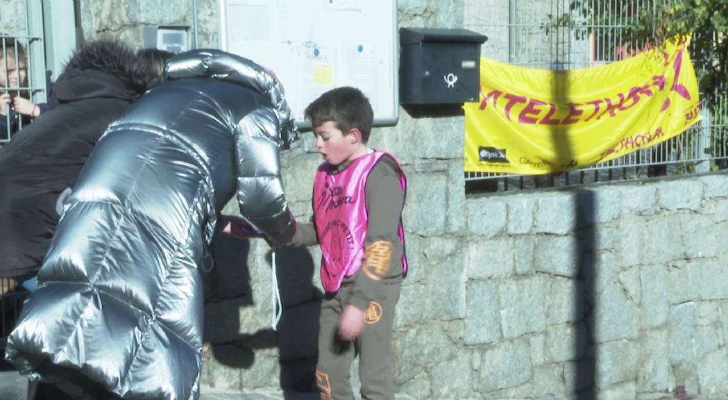 L'escola francesa de Santa Coloma col·labora amb el Téléthon