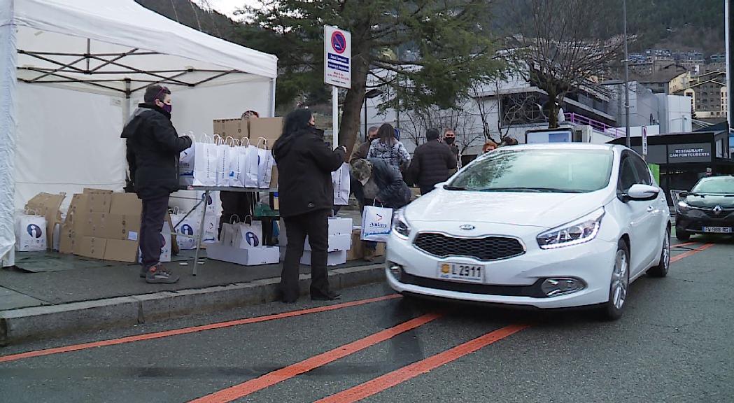 Escudella en format stop lab per mantenir viva la tradició 