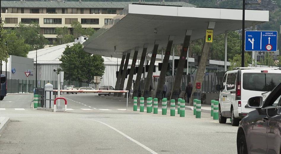 De mica en mica l'Estació Nacional d'Autobusos rec