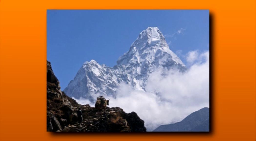 Estefania Troguet corona l'Ama Dablam